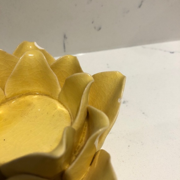 3/$20 🖤 Home Outfitters Flower Candle Holder - Picture 2 of 4